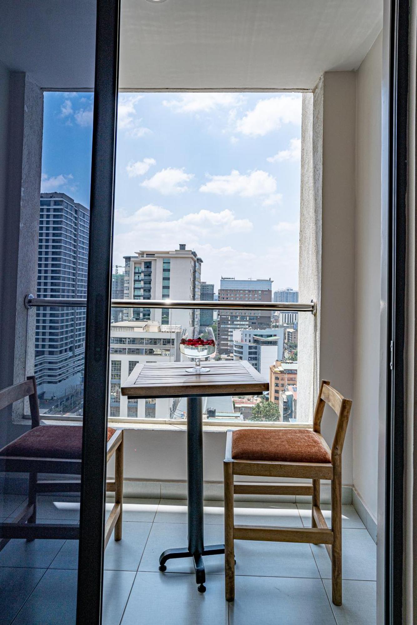 Elite One Bedroom Apartment,Swimming Pool, Gym, Workspace ,Wonderiss Homes Close Proximity To Gtc, Jw Mariott And Kempinski ナイロビ エクステリア 写真